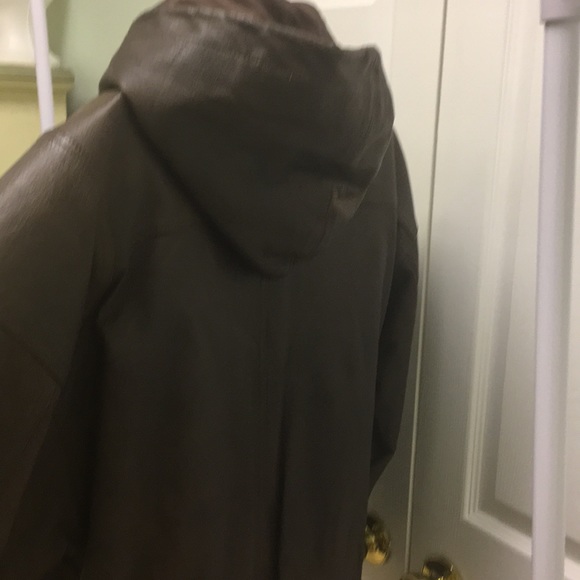Vintage leather hooded quarter length jacket. - Picture 6 of 8